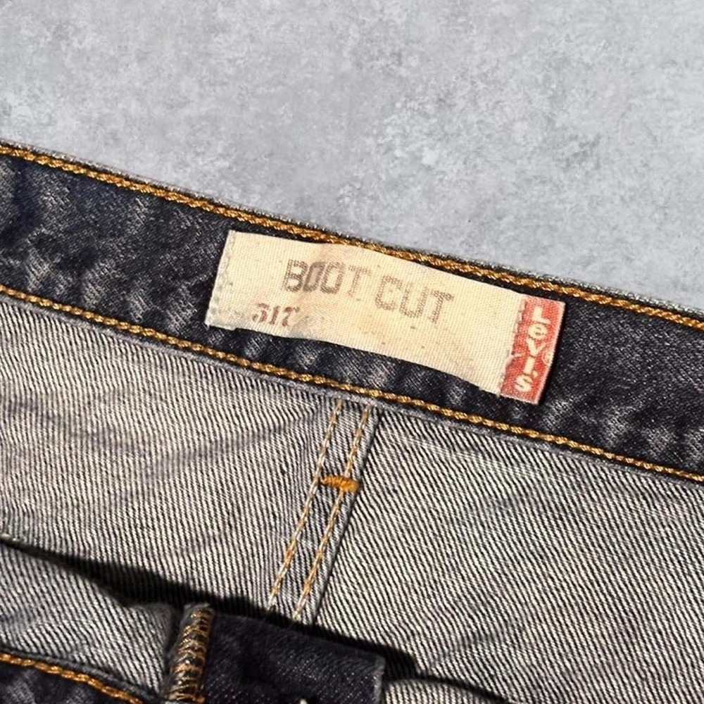 Men's Vintage Y2K Levi's 517 Dark Wash Bootcut Jeans - Size 36x30!